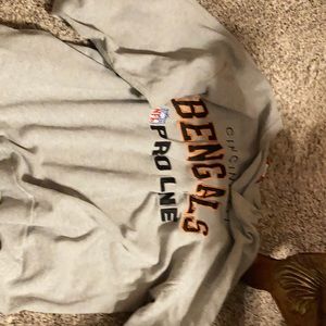 Gray bengels sweat shirt
